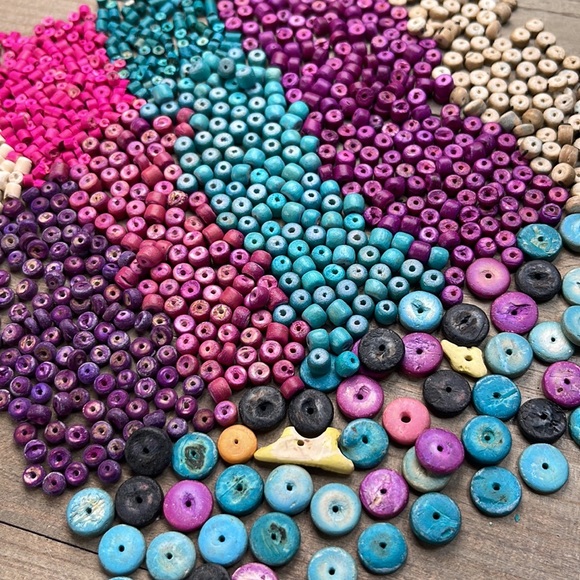 Colored Coconut Shell Coco Beads Mixed Lot DIy Jewelry Making Crafting Bundle - Picture 11 of 16